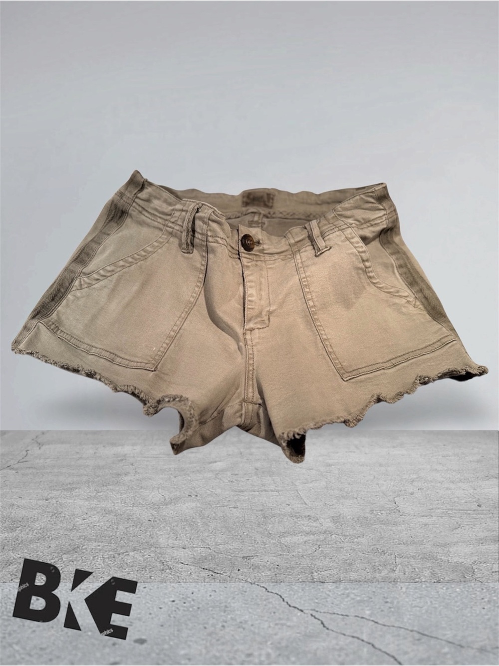 BKE Green Slightly Frayed Buckle Casual Women’s Shorts  Size 27
